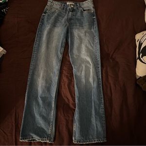 90s Style Baggy Jeans